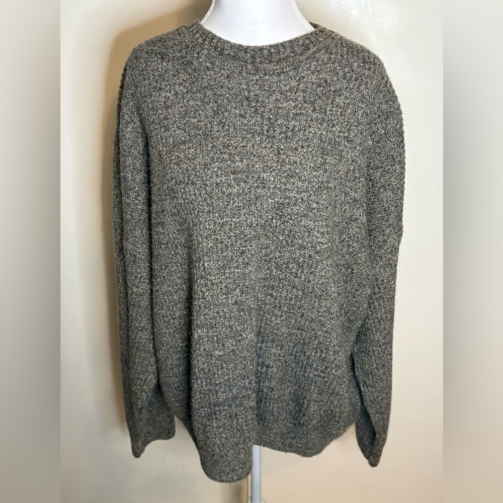 Men’s David Taylor 100% Acylic Black/Biege Speckled Sweater Size XL